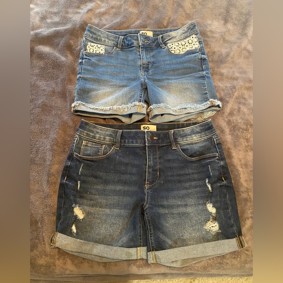2 pairs SO Jean shorts - Picture 5 of 5